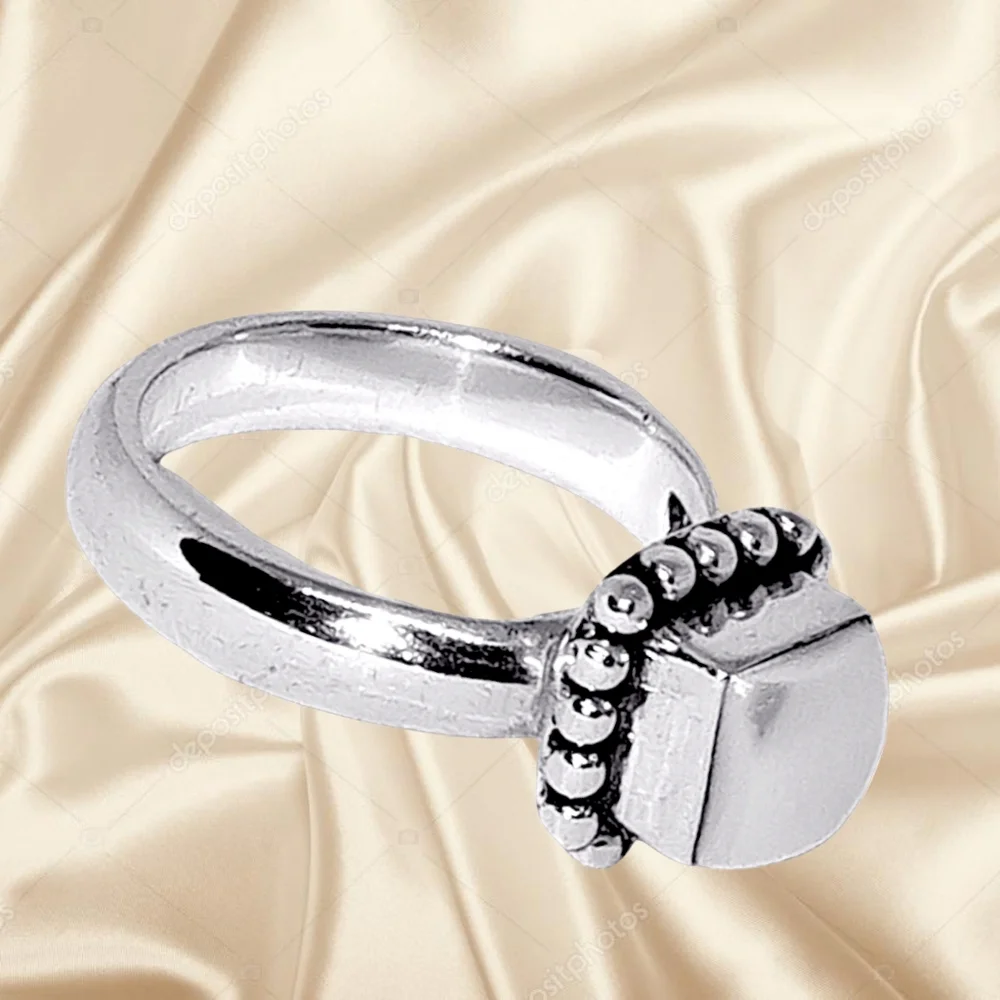 Silpada Sterling pSilver and Pearl Button Frame Ring. Size 5.75 NWOT